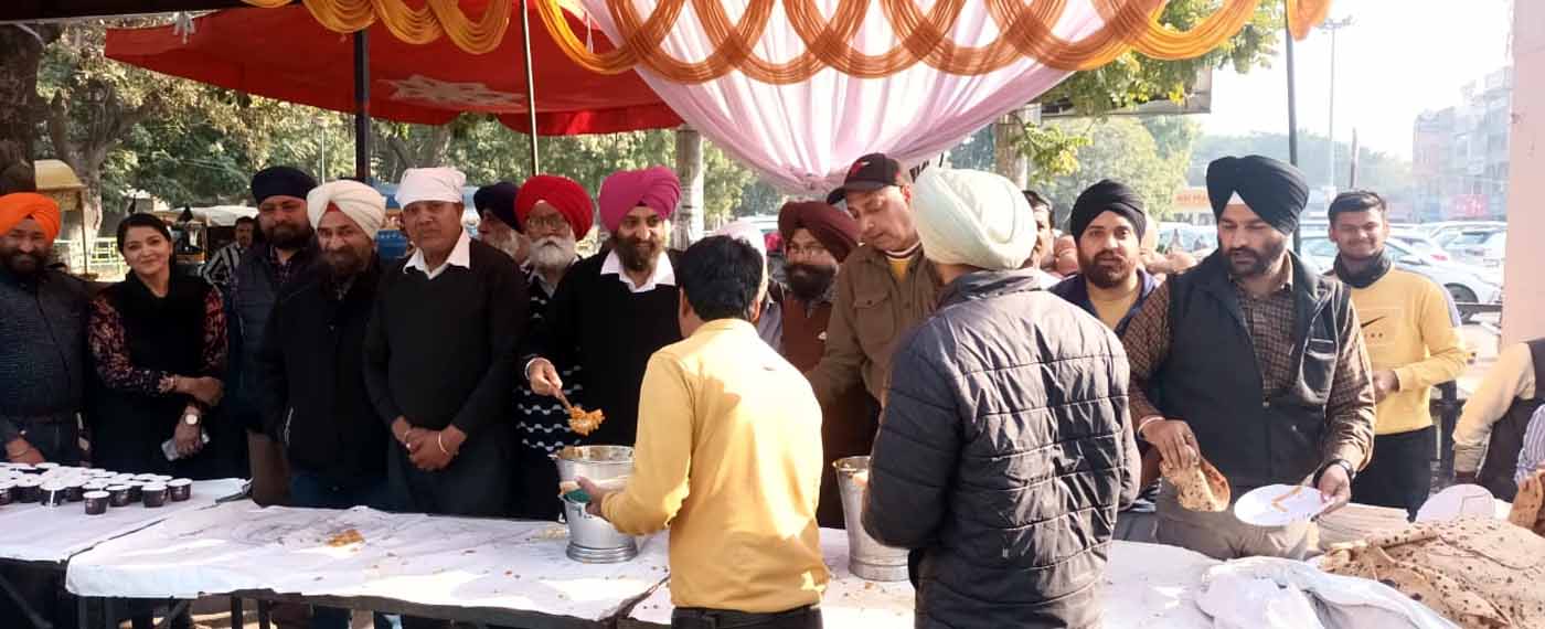 साहिबज़ादों की शहादत को समर्पित लंगर लगाया
